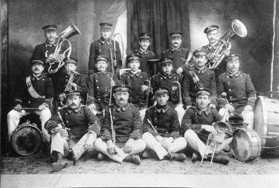Archivo: 1916 - Banda de Musica de Pico.jpg